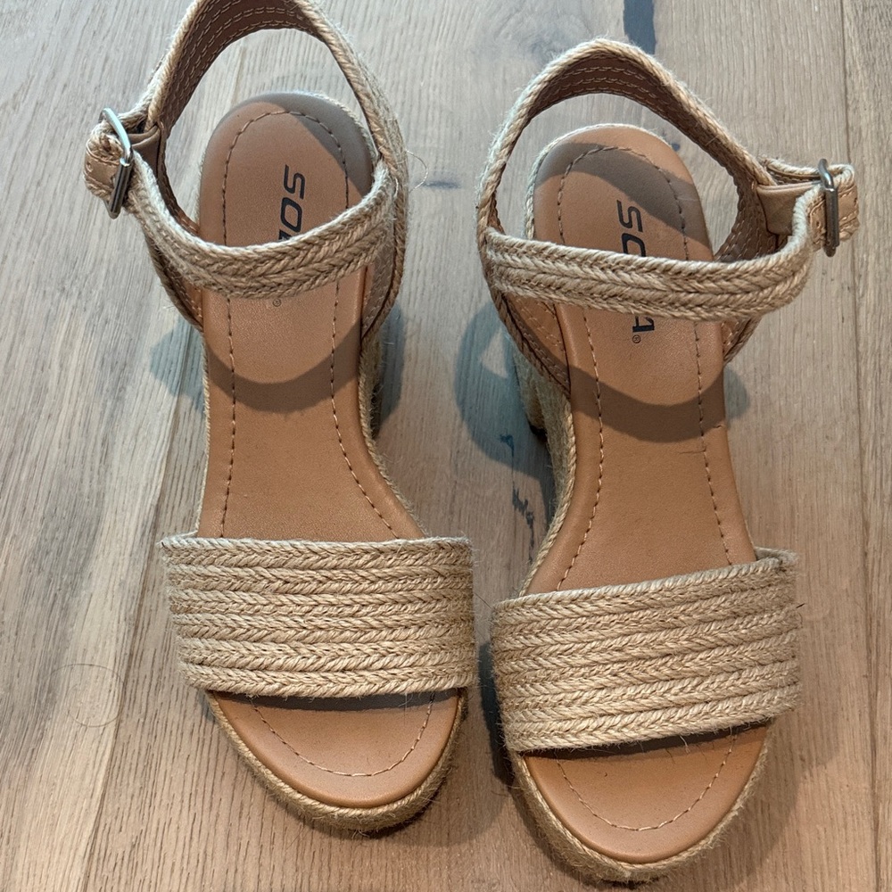 Soda Kids Beige Woven Sandals